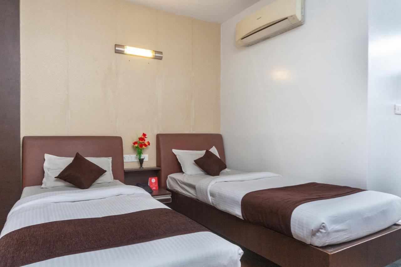 Oyo 19674 Apoorva'S Guest House เชนไน ภายนอก รูปภาพ